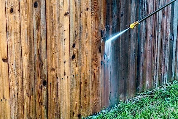 cleaning fence